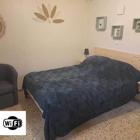 Les Melias T1 Apartment Roujan Bagian luar foto
