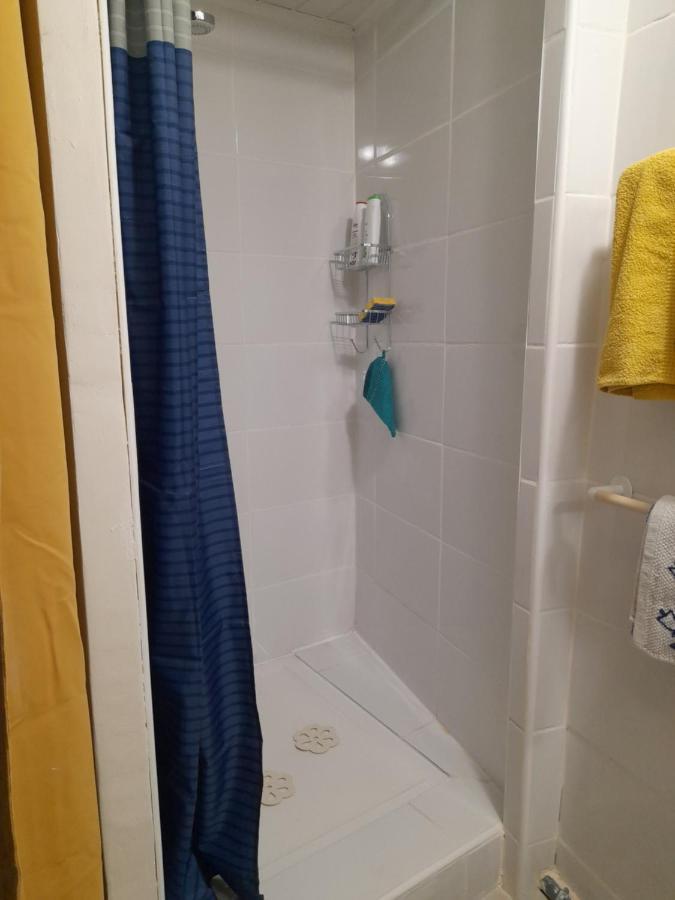 Les Melias T1 Apartment Roujan Bagian luar foto