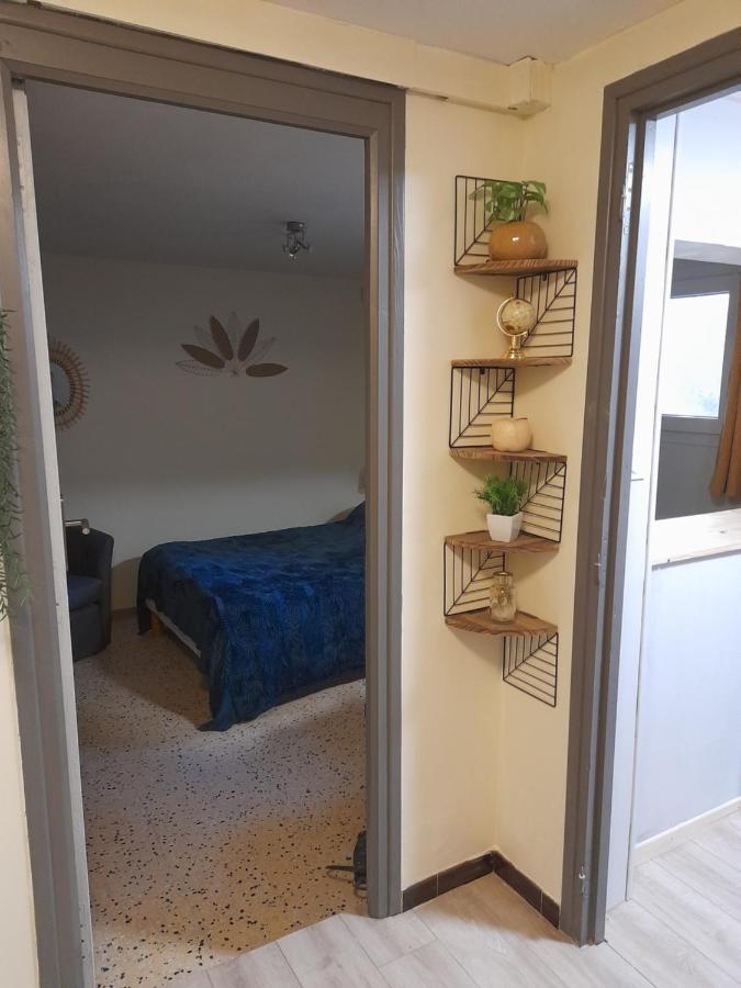 Les Melias T1 Apartment Roujan Bagian luar foto